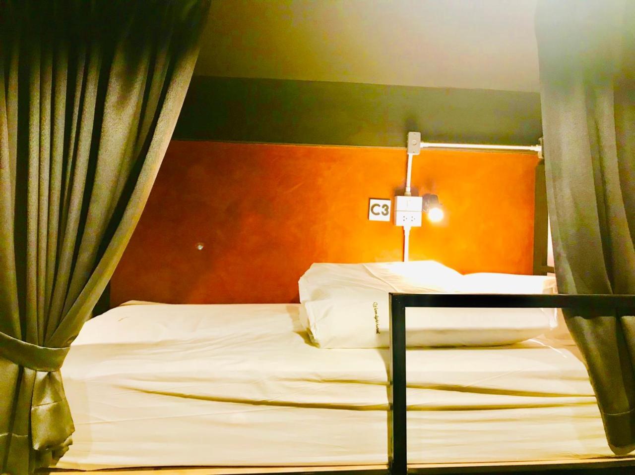 New Warm Light Albergue *